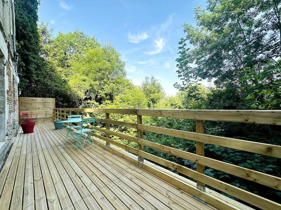 Jungle Appartement Avec Terrasse Laon Extérieur photo